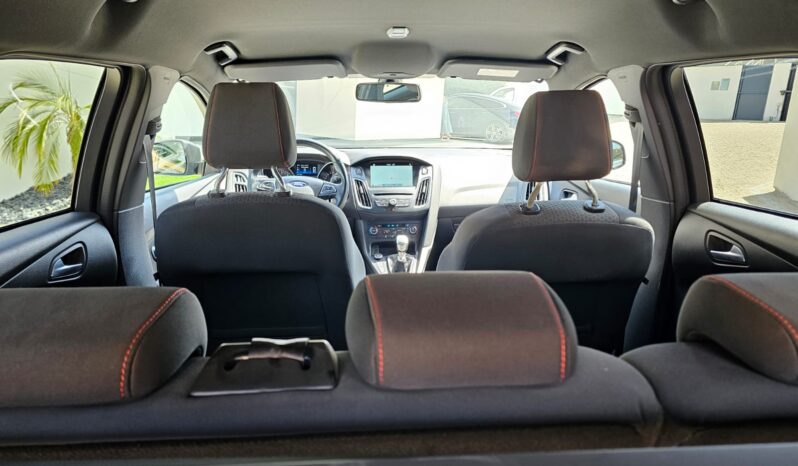 Ford Focus St Line completo
