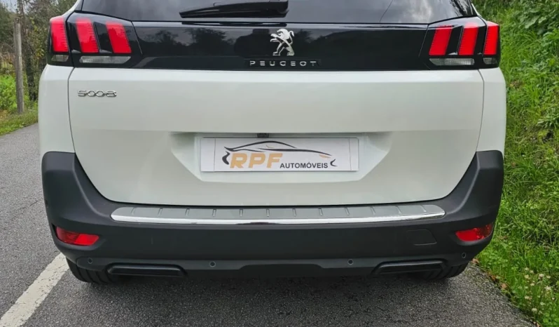 Peugeot 5008 completo
